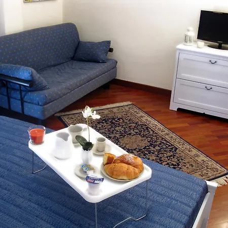 Casa Hirta לינה וארוחת בוקר קאסרטה